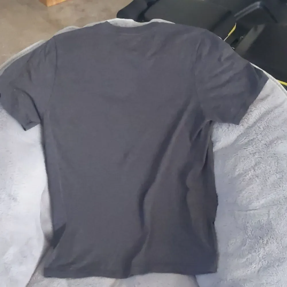 Men's Adidas amplifier tshirt dark gray size medium